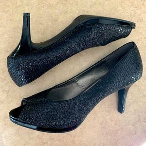 Party shoes! Black peep toe pumps with glitter.